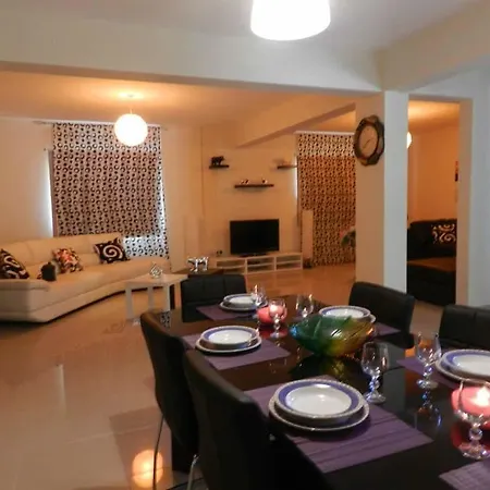 Mersinia House Dom wakacyjny
