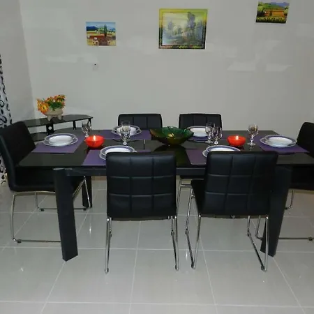 Dom wakacyjny Mersinia House