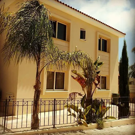 Dom wakacyjny Mersinia House